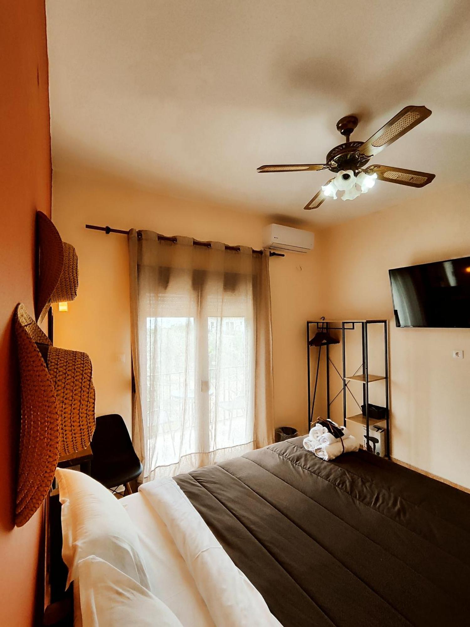 Poseidon Rooms Kala Nera Exterior foto